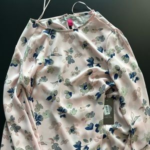 Brand New Feminine Vince Camuto Blouse
